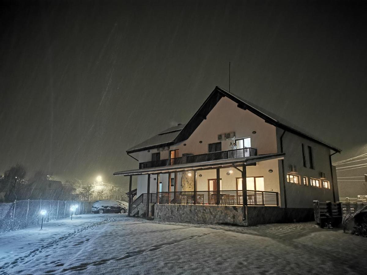Mateo Transalpina Hotel Săsciori Eksteriør billede