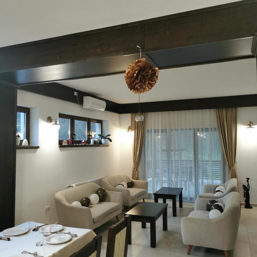 Mateo Transalpina Hotel Săsciori Eksteriør billede