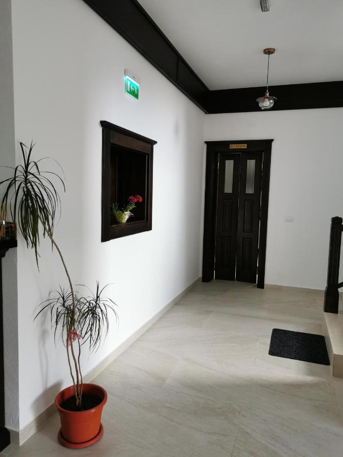 Mateo Transalpina Hotel Săsciori Eksteriør billede