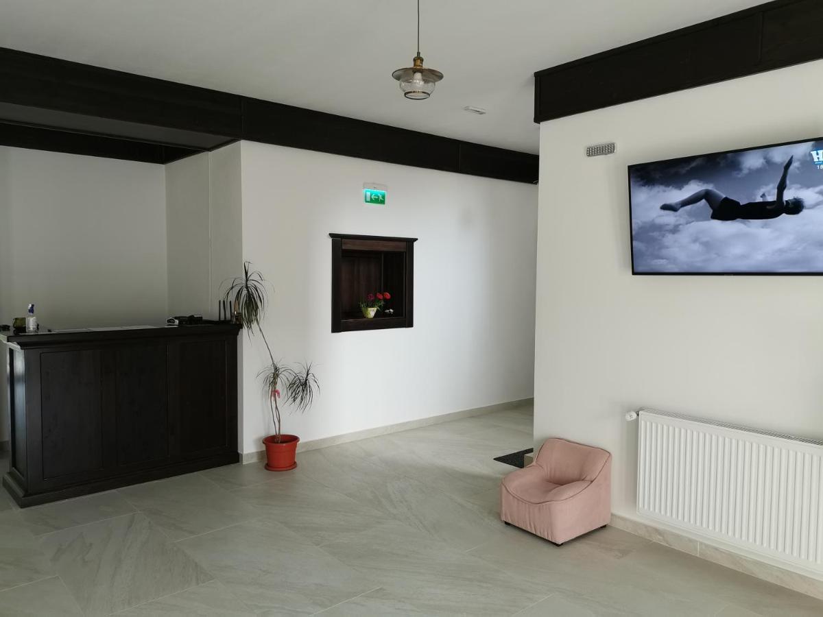 Mateo Transalpina Hotel Săsciori Eksteriør billede