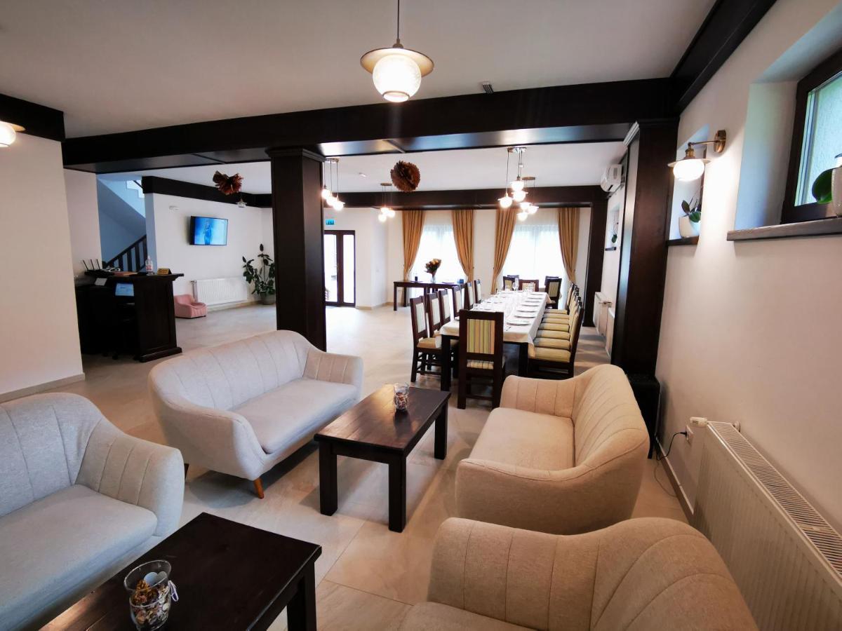 Mateo Transalpina Hotel Săsciori Eksteriør billede