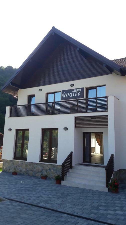 Mateo Transalpina Hotel Săsciori Eksteriør billede